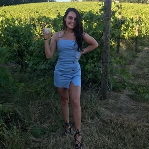 Meet your Posher, Isabella